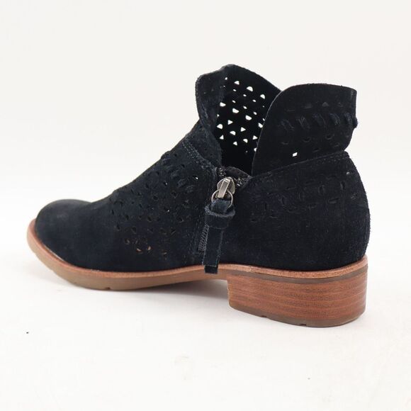 🔥NEW SÖFFT Brinkley Laser Cut Leather Bootie, Black Suede 6US MSRP$85🔥 - Picture 4 of 9